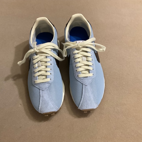 Nike D-1000 Sneakers - Picture 1 of 5